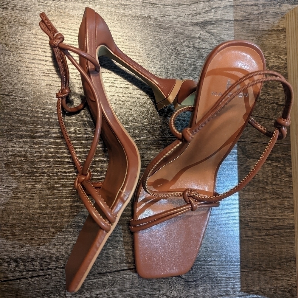 Halston Picasso Heels Size 8 In Brown - Picture 7 of 7